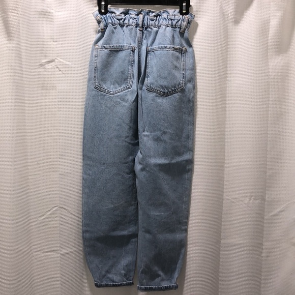 Zara paperbag jeans - Picture 3 of 3